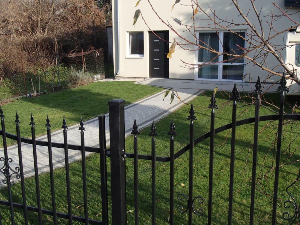 Apartment Wislana Warschau